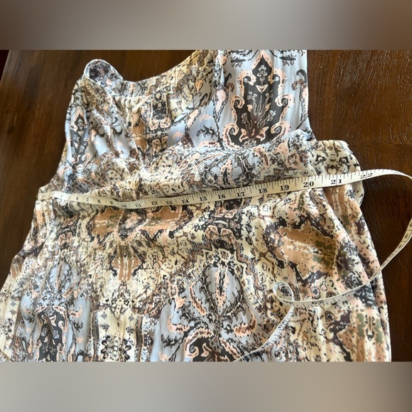 FREE PEOPLE GENEROUS SMALL SLEEVELESS BLOUSE; tank. Could easily fit medium. - Picture 10 of 14